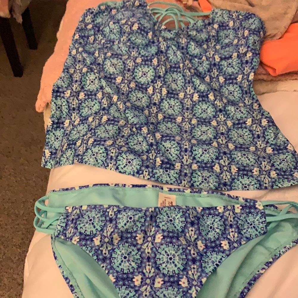 Bathing suit